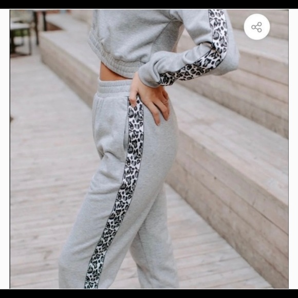 Kittenish jogger set - Picture 6 of 8